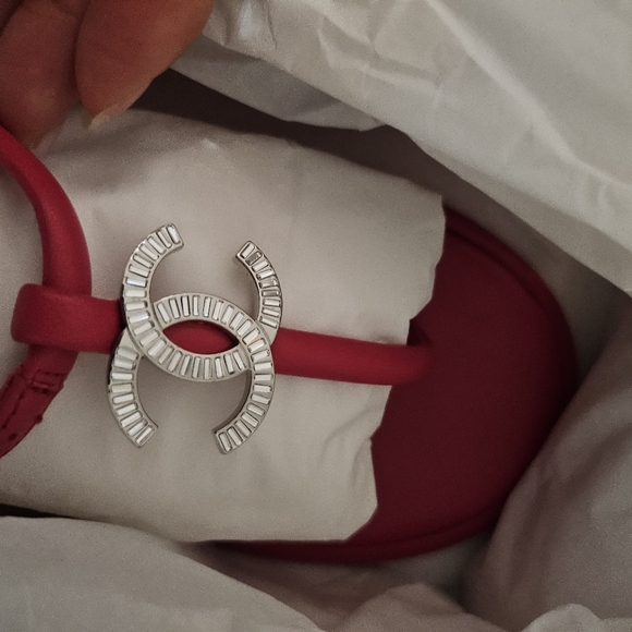 Chanel shoes - Picture 5 of 6